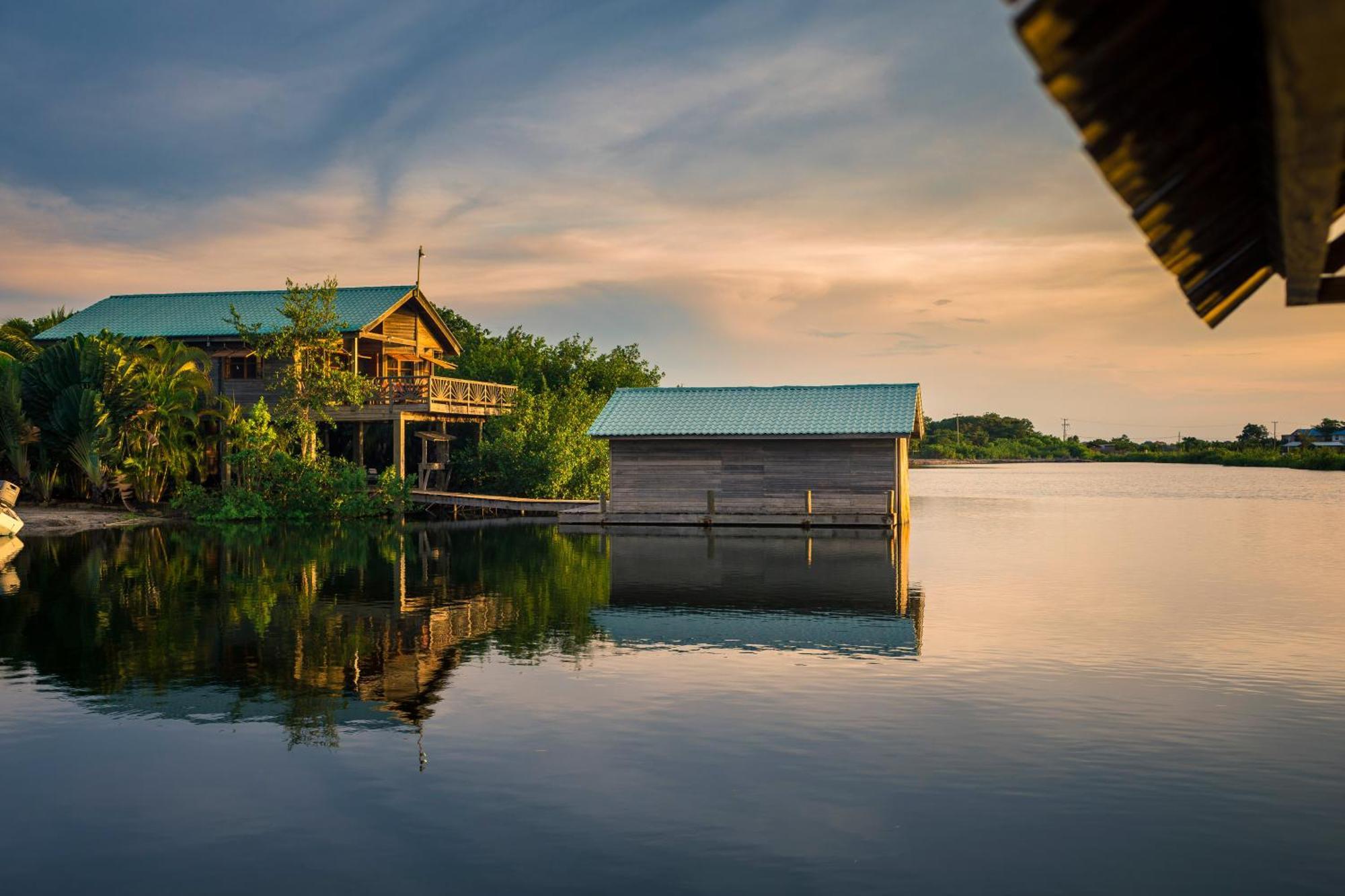 Turtle Inn By Francis Ford Coppola Placencia ภายนอก รูปภาพ
